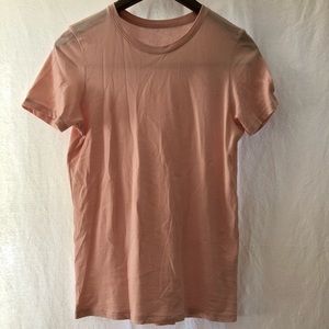 Everlane Peach basic tee